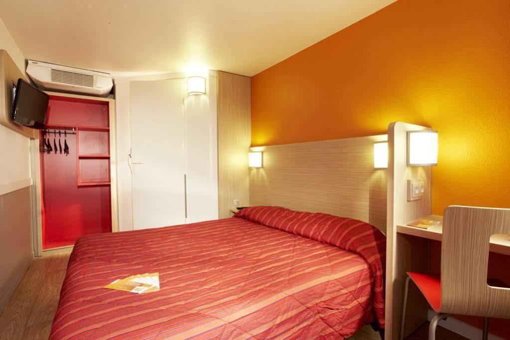 Premiere Classe Paris Ouest - Nanterre - La Defense Exteriör bild