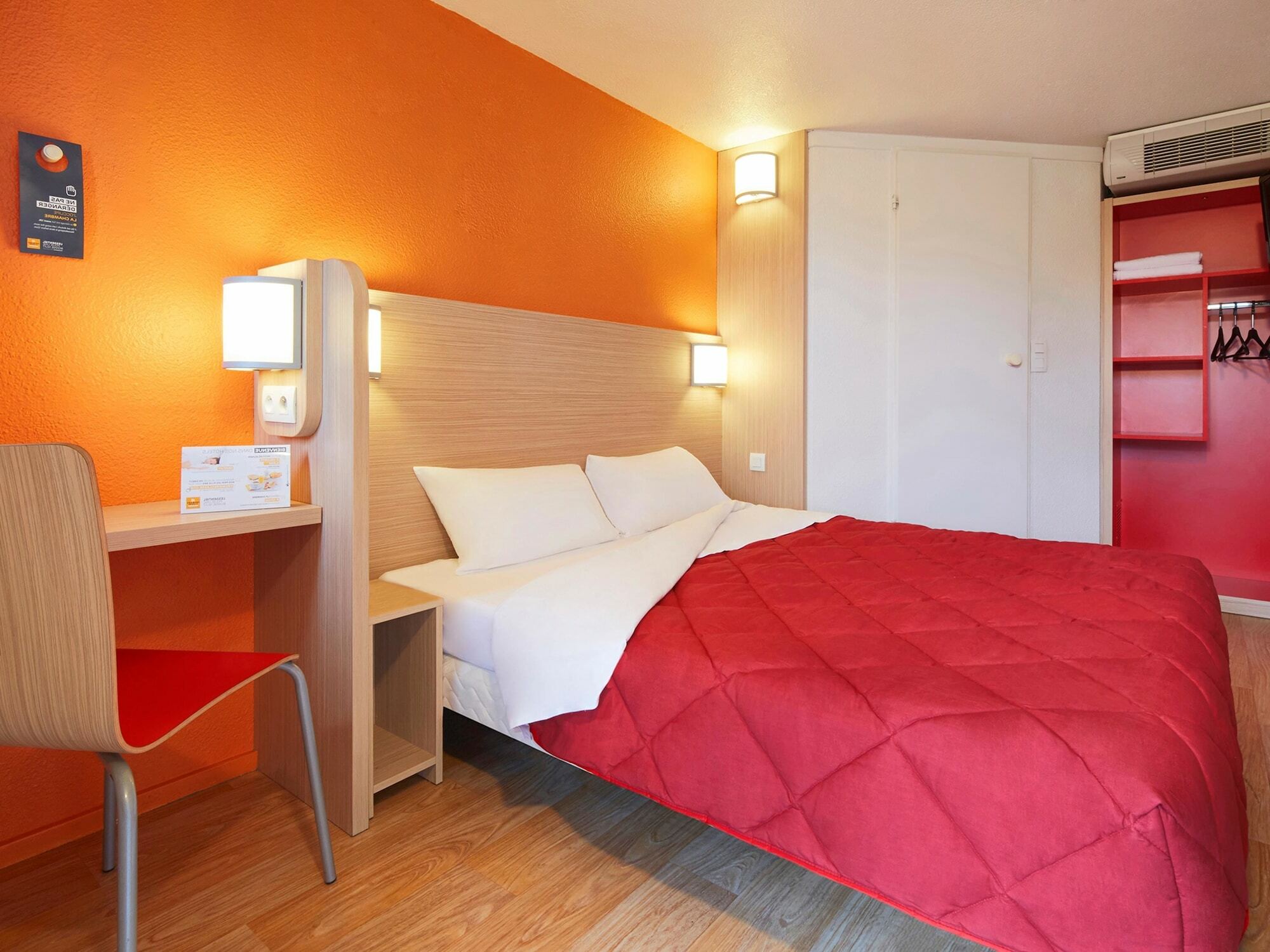 Premiere Classe Paris Ouest - Nanterre - La Defense Exteriör bild